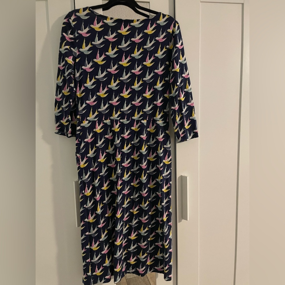 Boden Navy Dress with Pink and Yellow Bird Print Sz. 8 Cute!!! - Picture 6 of 7
